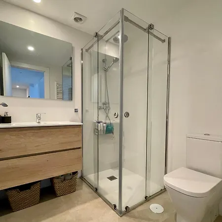 Апартаменты Piso De 2 En Centro, Zona Muy Tranquila Con Playa A 2 Min Andando Хихон